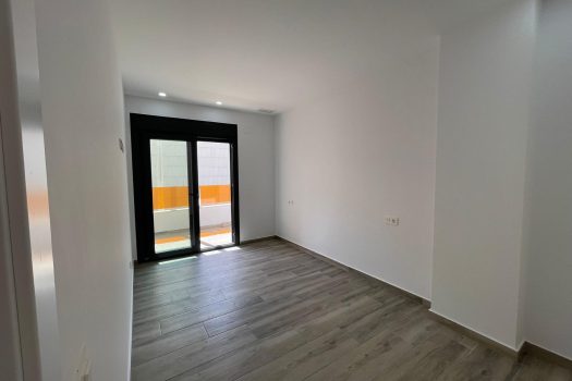 New Apartment with Pool and Gym – Torrevieja