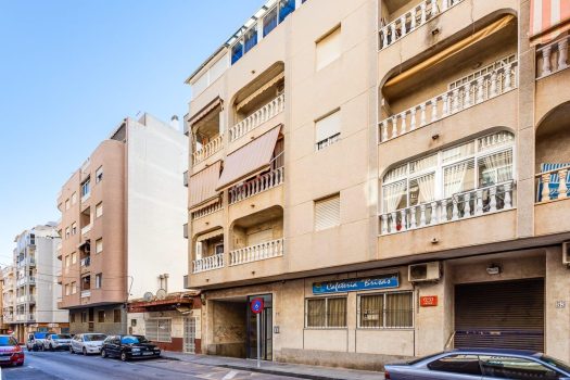Furnished Studio with Elevator and Tourist License in the Heart of Torrevieja