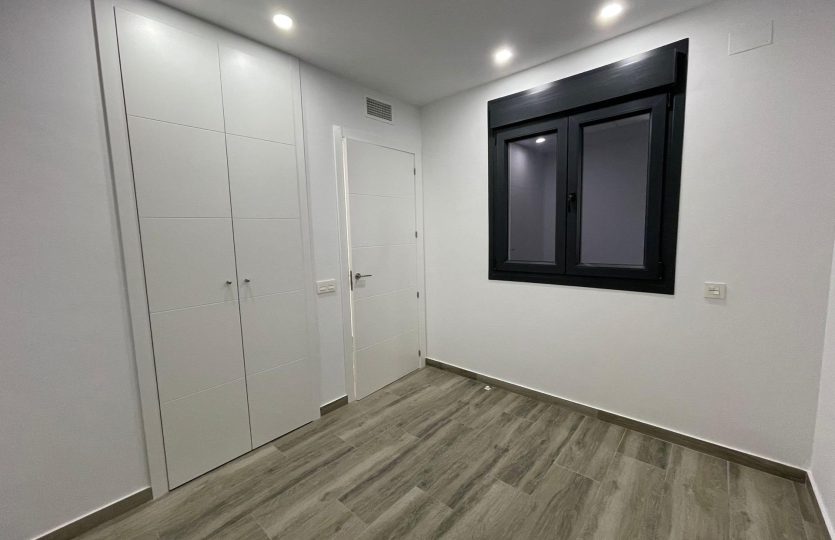 New Apartment with Pool and Gym – Torrevieja