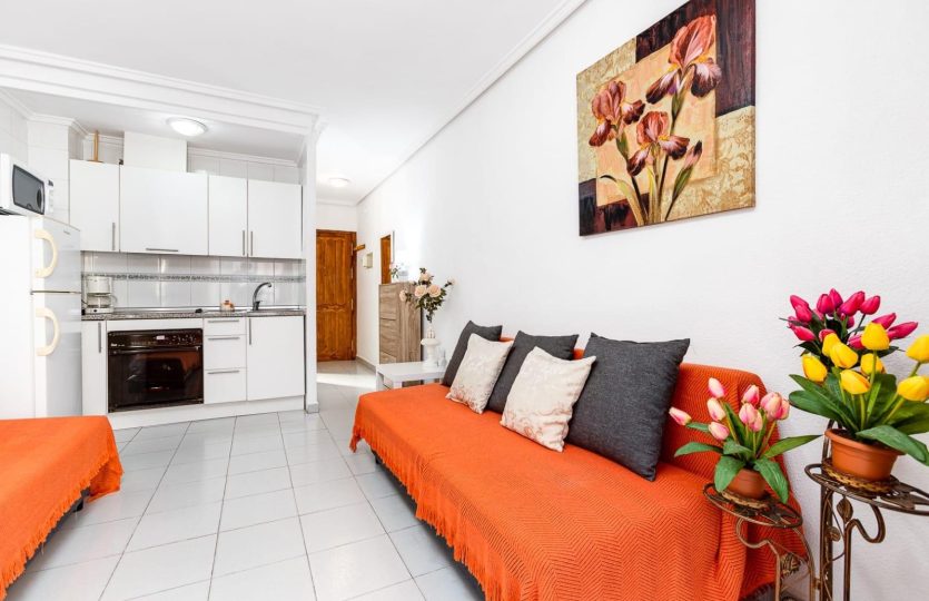 Furnished Studio with Elevator and Tourist License in the Heart of Torrevieja