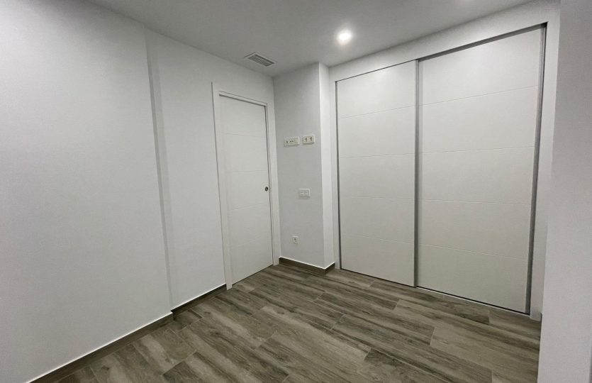 New Apartment with Pool and Gym – Torrevieja