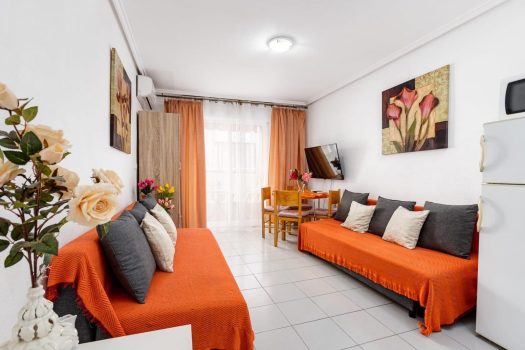 Furnished Studio with Elevator and Tourist License in the Heart of Torrevieja