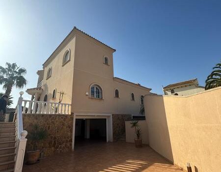 2 bedroom villa for sale in Playa Flamenca