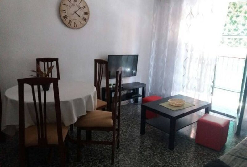 Nice 3 bedroom apartment close to the tram stop