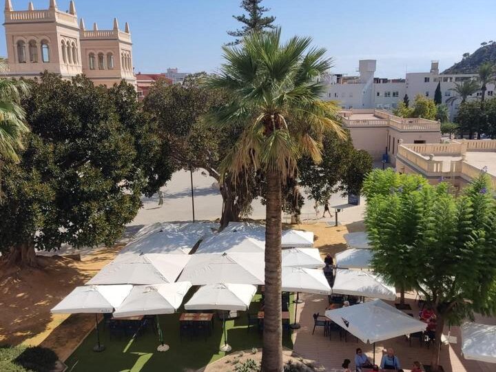 Cozy two bedroom apartment in front of the Archeological Museum