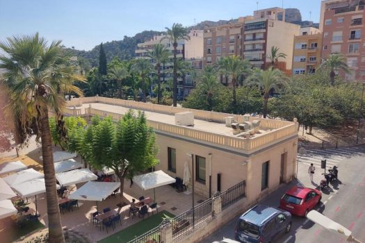 Cozy two bedroom apartment in front of the Archeological Museum