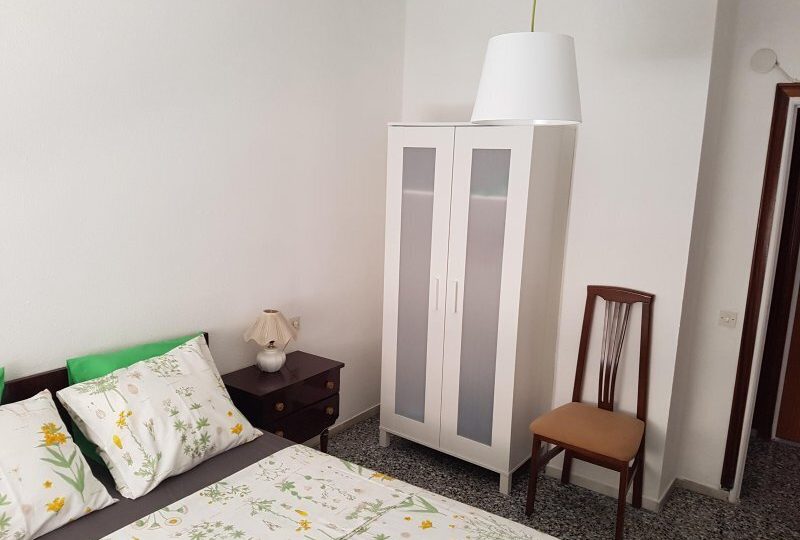 Nice 3 bedroom apartment close to the tram stop