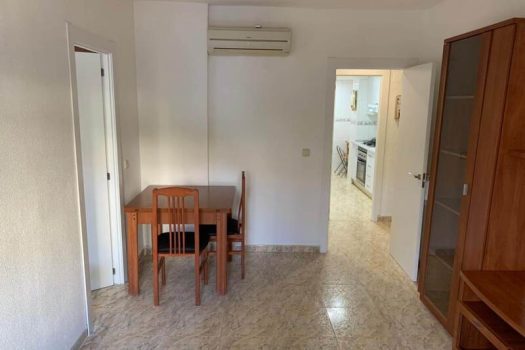 Flat in good condition not far from the sea