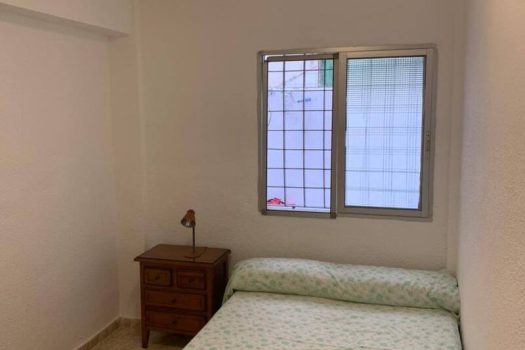 Flat in good condition not far from the sea