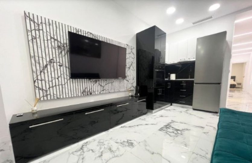 Renovated apartment in the city centre with great potential