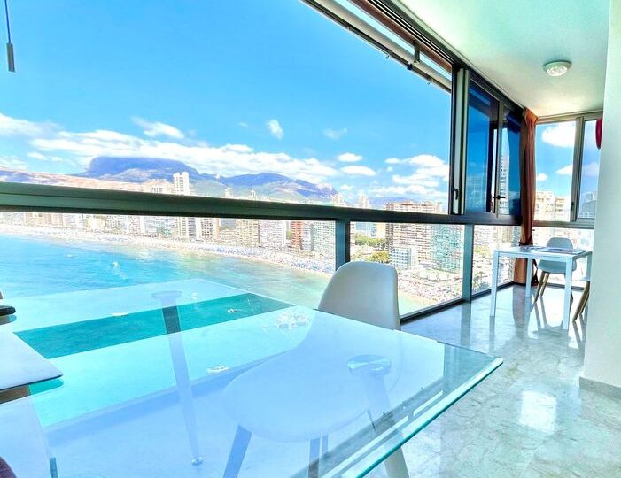 First line beach apartment to rent Benidorm