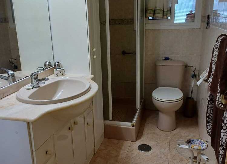 Cheap apartment near the sea and park in Alicante