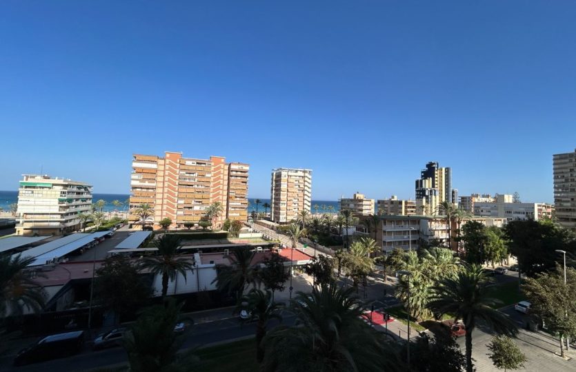 Cheap apartments in Alicante for rent with sea views