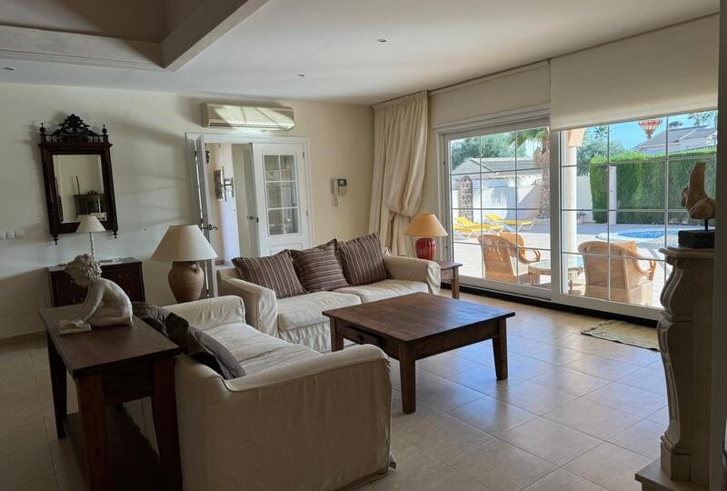 2 bedroom villa for sale in Playa Flamenca