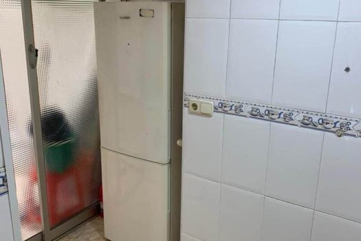 Flat in good condition not far from the sea