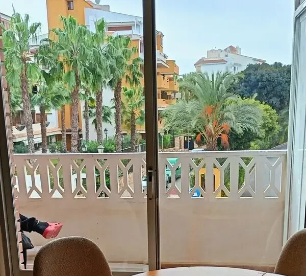 Apartment to rent in Punta Prima