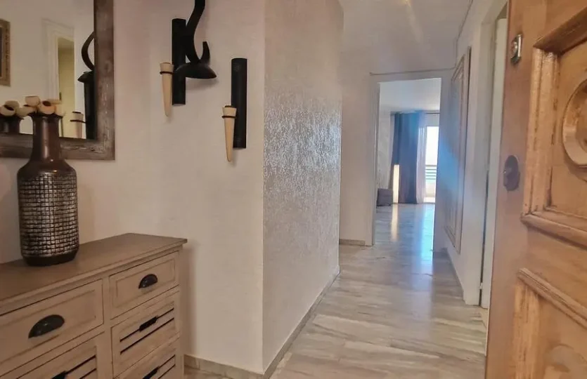 First line beach apartment Alicante