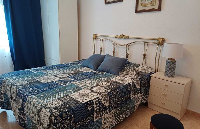 Cheap apartment near the sea and park in Alicante