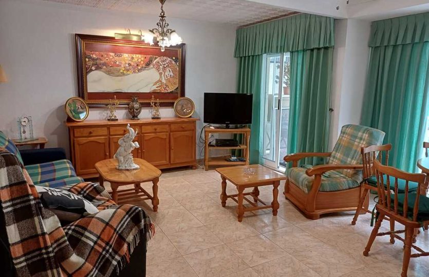 Cheap apartment near the sea and park in Alicante