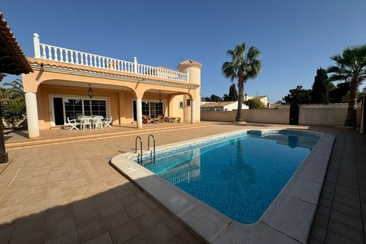 2 bedroom villa for sale in Playa Flamenca