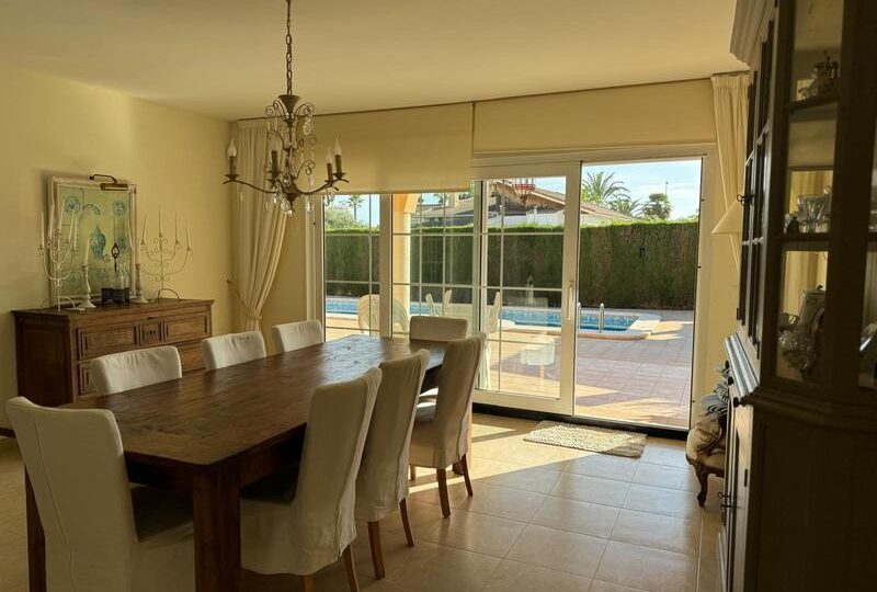 2 bedroom villa for sale in Playa Flamenca