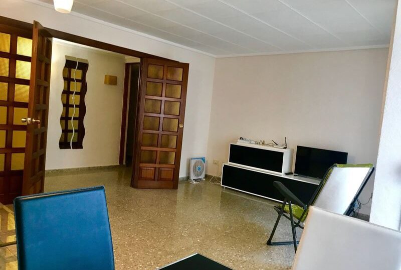 Big holiday apartment in Alicante City